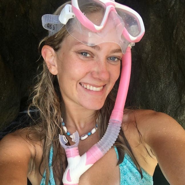 Professional Female seeks a double room Main Photo