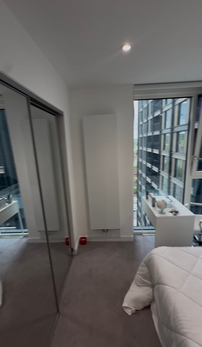 35 year old Male seeks a single or double room Main Photo