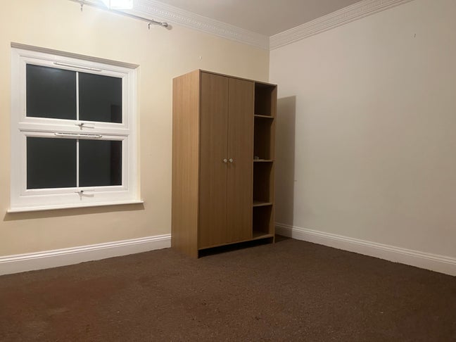 Easy going housemate required Main Photo