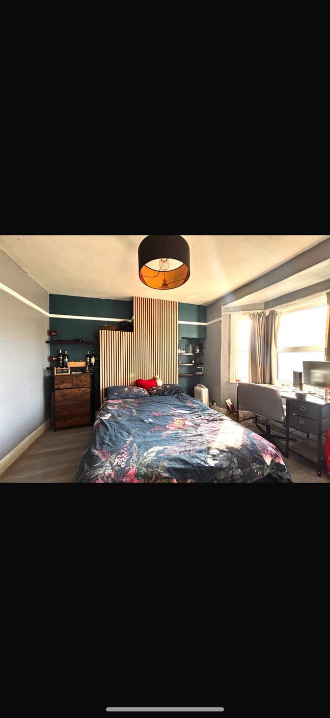 Lovely double in friendly, fun female flat share!  Main Photo