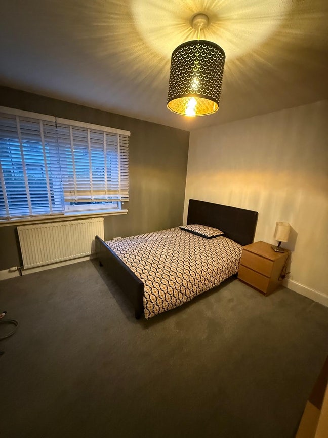 Room For Rent  Main Photo