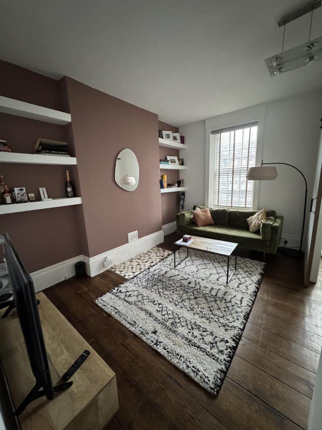 1 bedroom flat Oval Main Photo