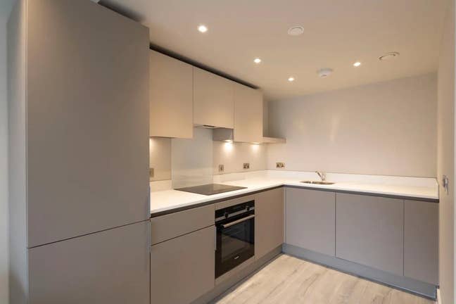 One double room- Birmingham with en suite  Main Photo