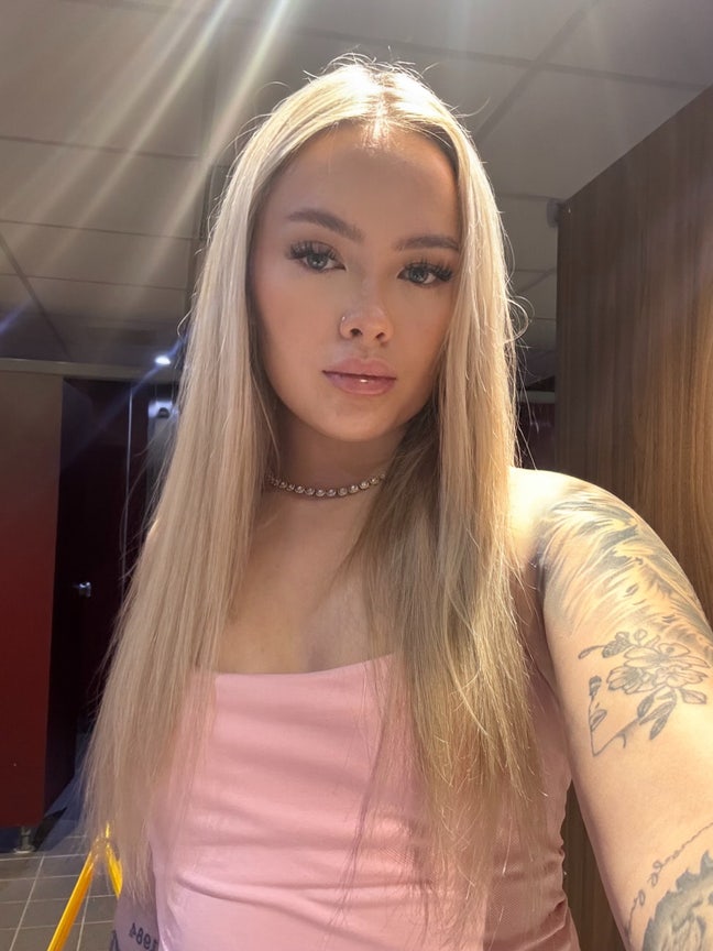 Double Room Wanted Main Photo