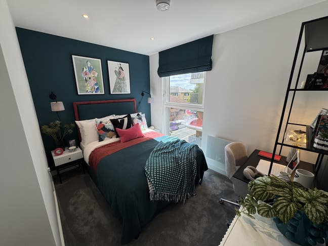 Furnished Double Room in Staines New-Build Flat Main Photo