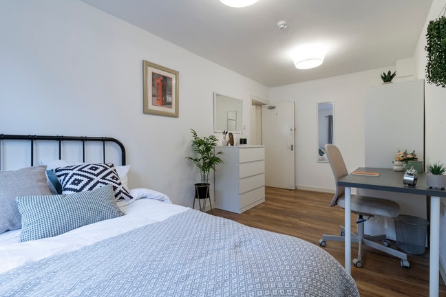 🏠 Multiple Double Rooms Available | Central 📍 Main Photo