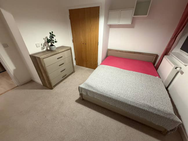 Large Double Room - Modern Flatshare - 1 Flatmate Main Photo