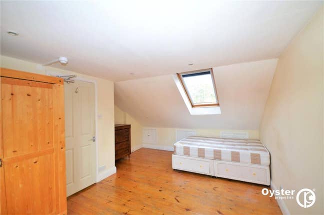 Large Double Loft Room in Arnos Grove Main Photo
