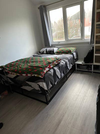 Double Room for rent. KT5 9PL Main Photo