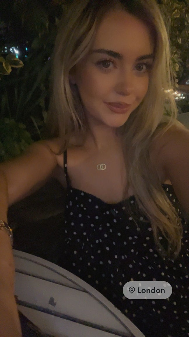 Looking for a room Main Photo