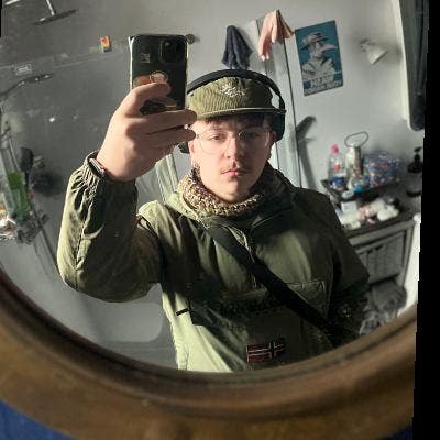 Looking for a room to rent! Main Photo