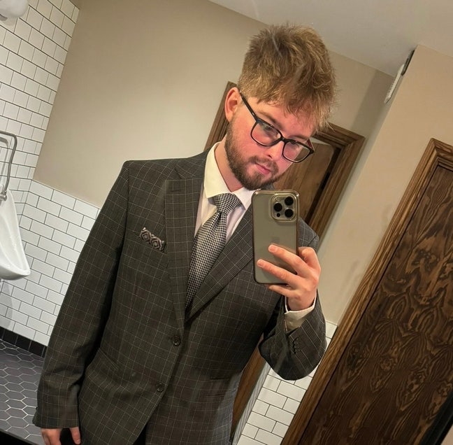 26 y/o professional looking for flat or buddy-up! Main Photo