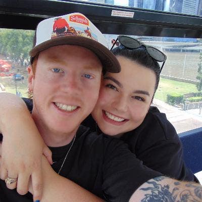 Room needed by professional couple Main Photo