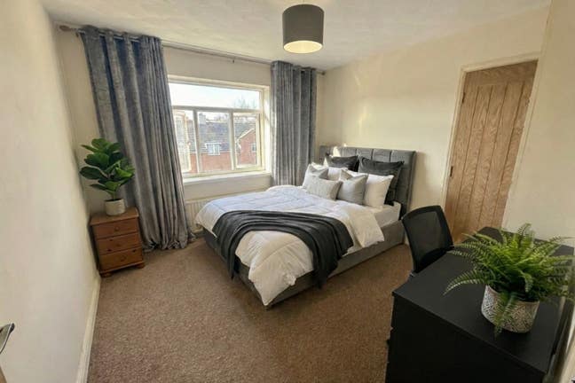 Double Room in Shared House Main Photo