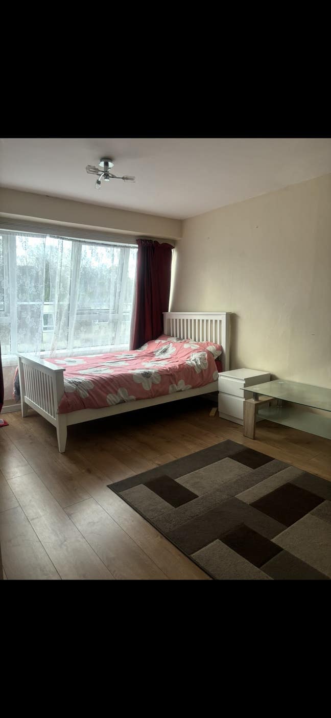 Double room and double ensuite room bills included Main Photo