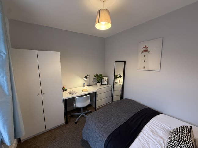 Room Available in Fantastic House in Treforest! Main Photo