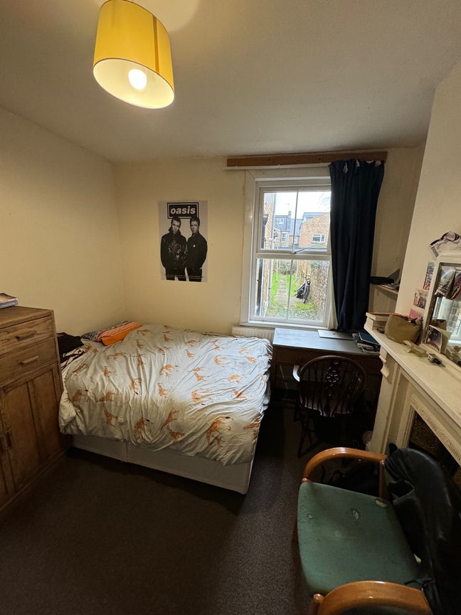 Lovely house with fun flatmates!! Main Photo