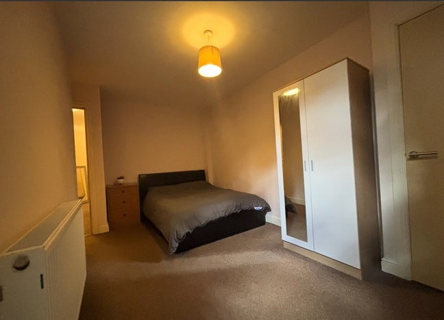 Great Dbl Rm (Inc. ALL Bills) -  City Centre Main Photo