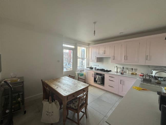 Small Double Room in Harringay  Main Photo