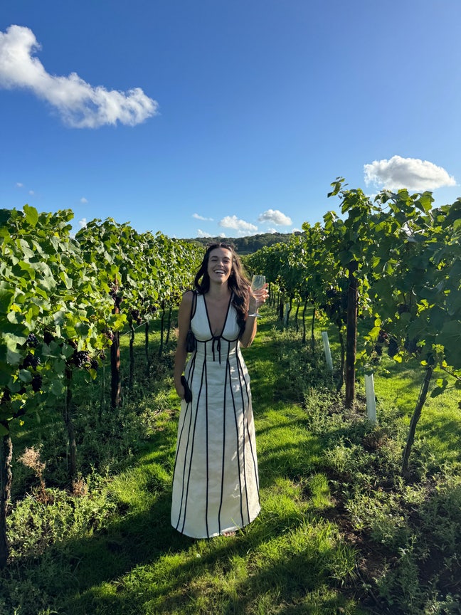 28yr Kiwi looking for a room in a girly flat 💛 Main Photo