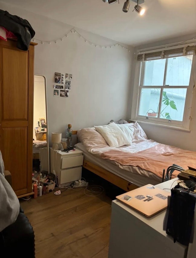 Small double room on Chatsworth Road Main Photo