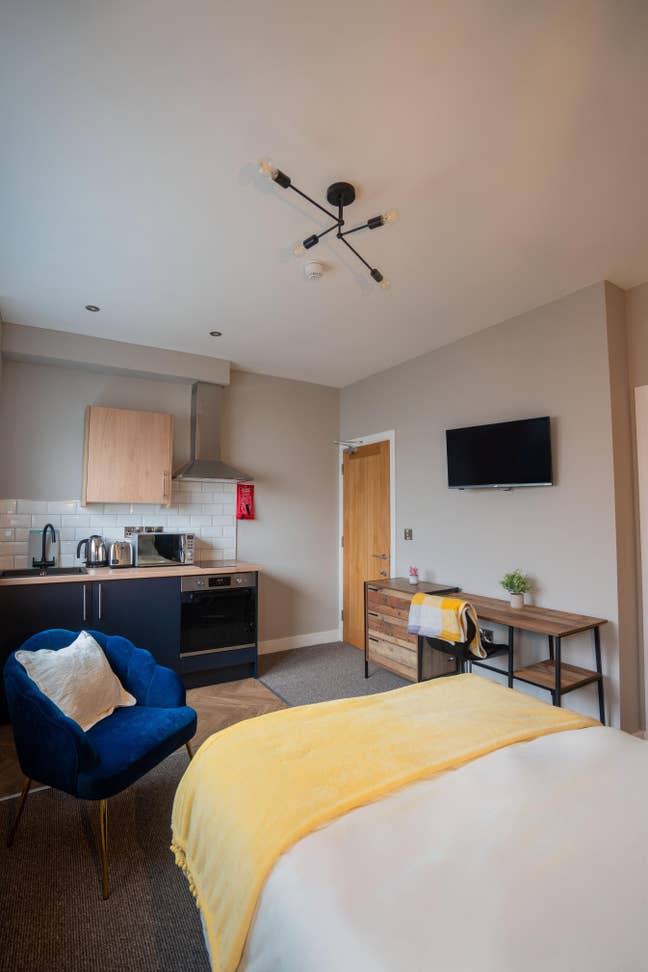 Modern Studio, NG9, Nottingham Main Photo