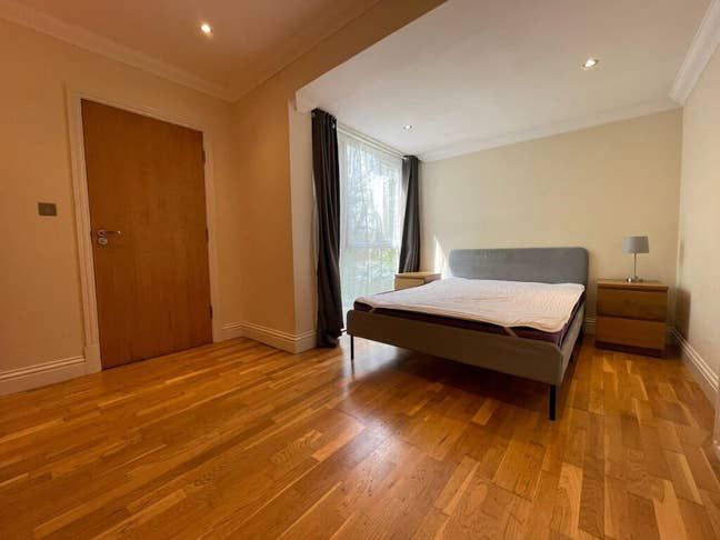 Beautiful Double Room at Ealing W5 Main Photo