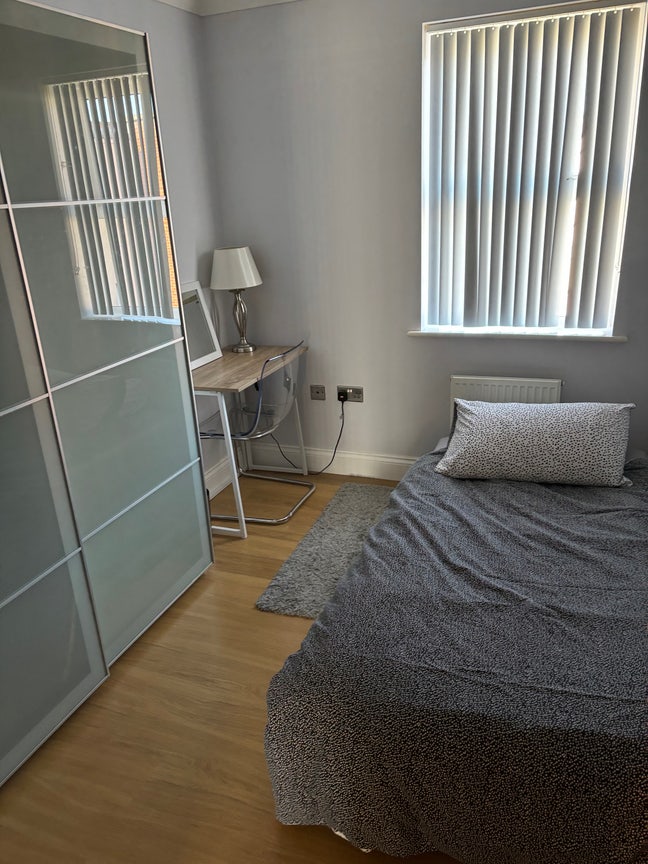 Quiet room nr Ipswich Rail Stn (Mon to Fri) Main Photo