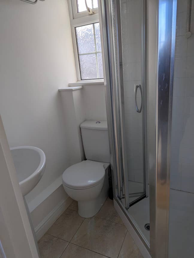 Small self contained studio Main Photo