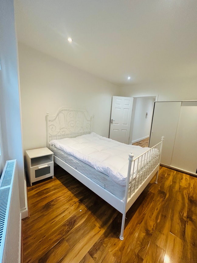 1 Bedroom Flat Commercial Street Main Photo