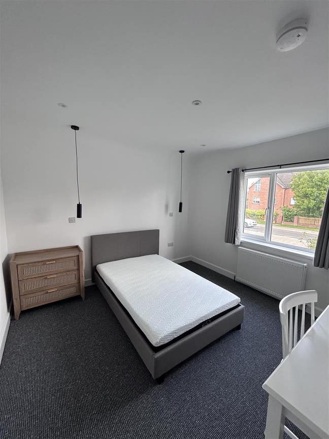 Mapperley Plains  Main Photo