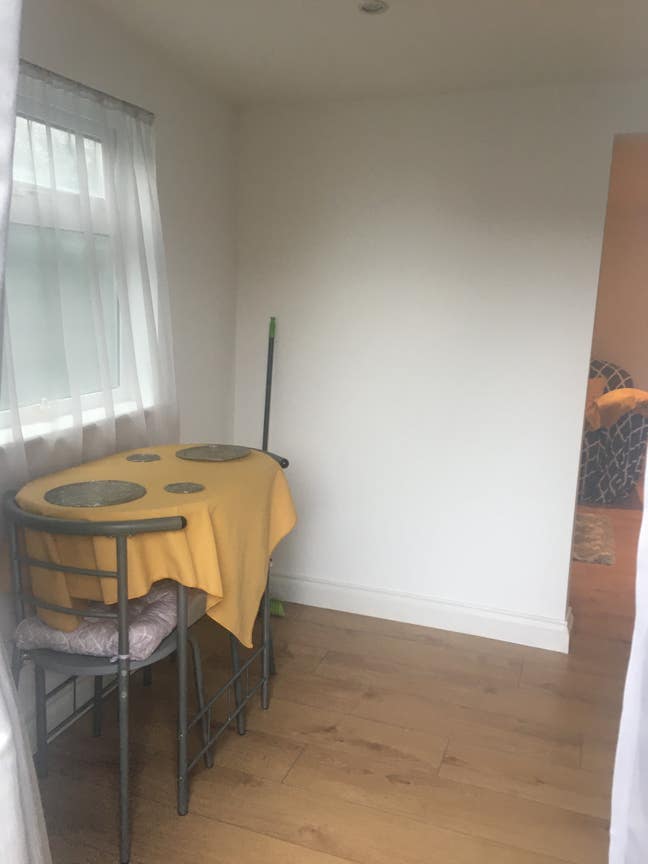 One bedroom s/c property - Monday-Friday only Main Photo