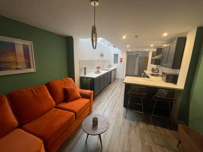 Universal credit accomodation Coventry  Main Photo