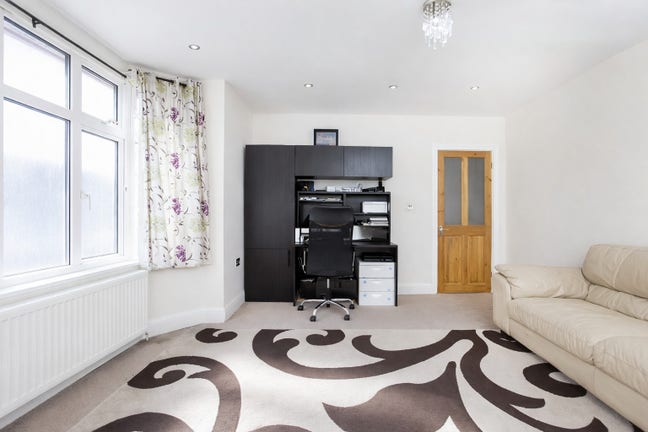 Two Bedroom Flat West Hendon Broadway NW9 Main Photo