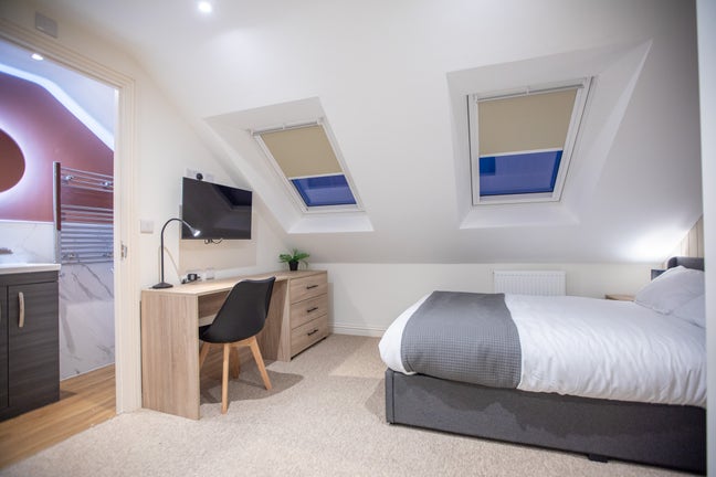 Brand New Luxury Ensuite | Harrow Road Brislington Main Photo