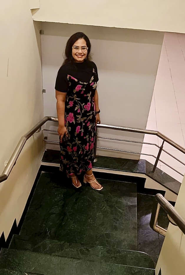 Female professional in search of tidy modern 1-bed Main Photo