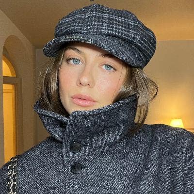 Professional Female seeks a double room Main Photo