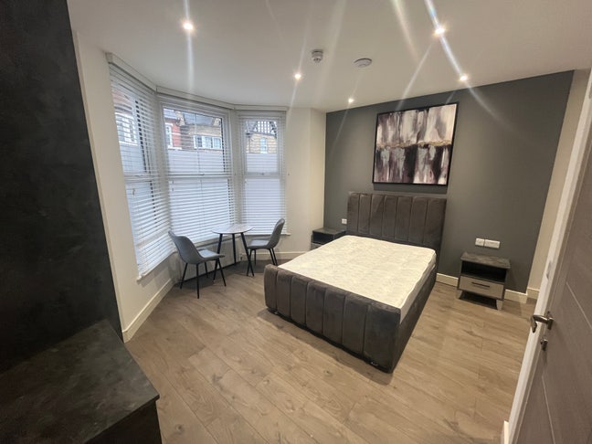 The Property With It All - Broadway, PE1 📍🌍 Main Photo