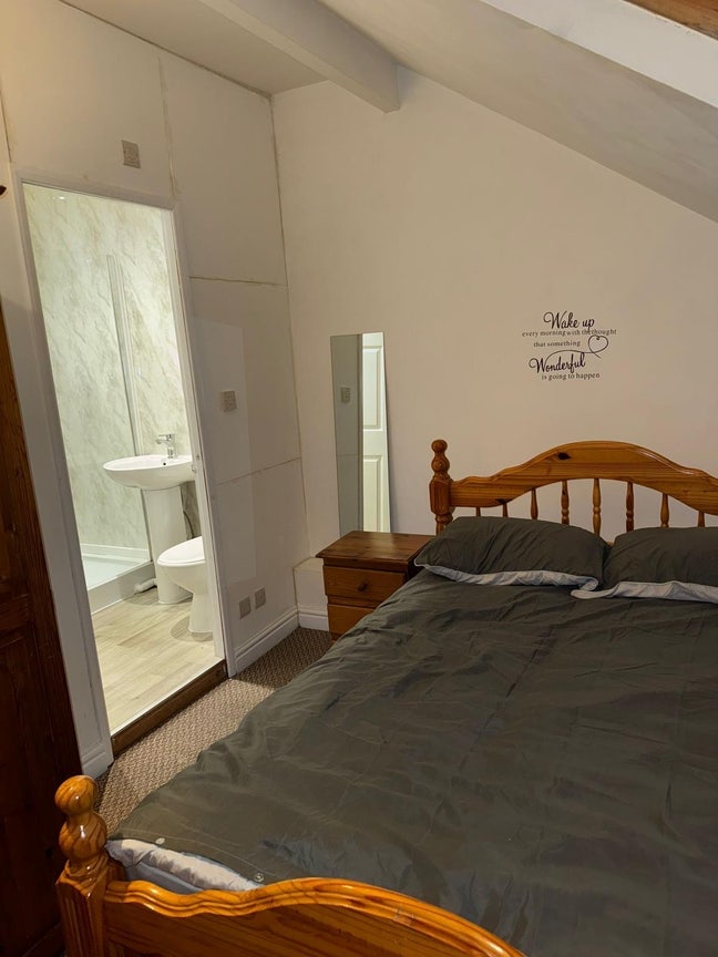 Brand New! Furnished! Dss Only Bournville Property Main Photo