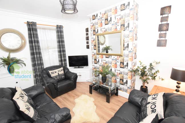 Hoole Near the City Centre  - 24 West Street Main Photo