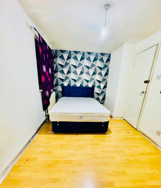 2 Double Bedroom Main Photo