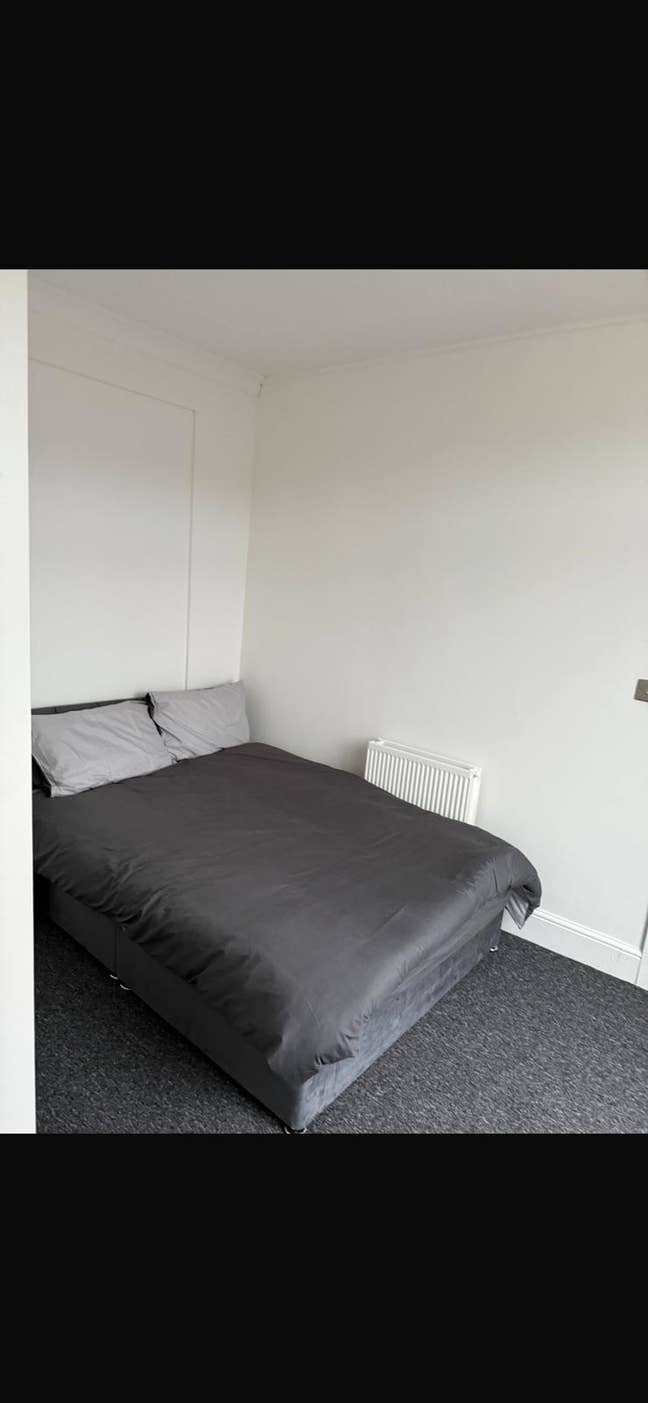 En-Suite Room to Rent – Hillingdon UB10 Main Photo
