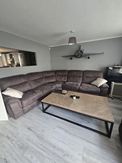 Single Room in Modern flat - 4 mins to station Main Photo