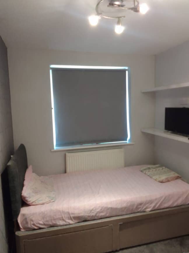 Single  Room  is  available  for  rent  in  -  BL1  Main Photo