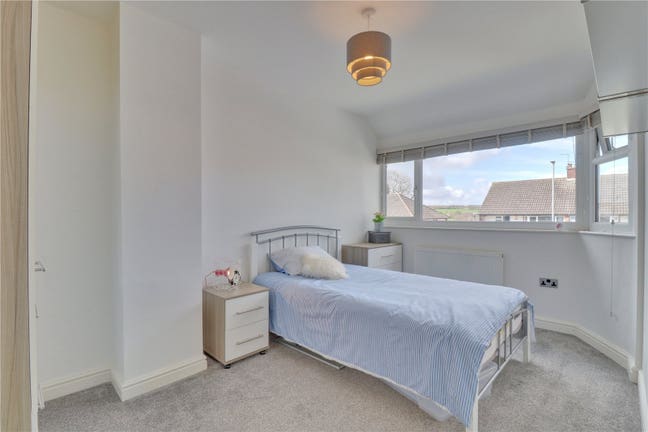 29 Moseley Wood Green, Leeds, West Yorkshire, LS16 Main Photo