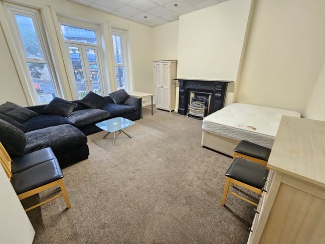 Rooms Available – Bournemouth Town Centre Main Photo