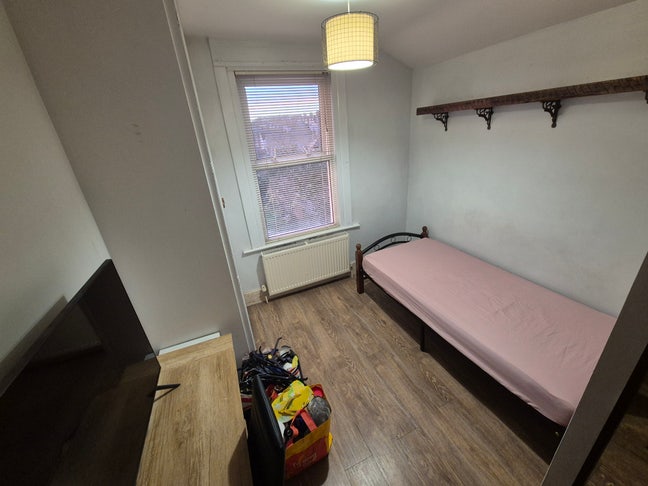 Single Room in Southend &pound;550 Pm inc Bills Main Photo