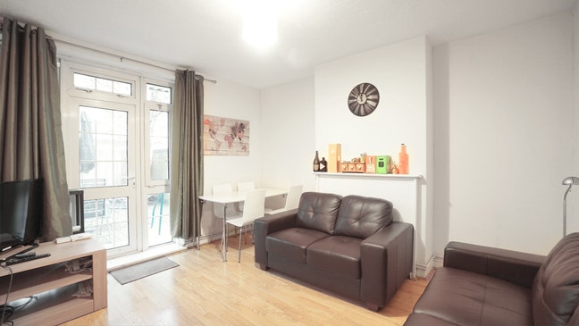 Bright Double + Garden Near Canary Wharf Main Photo