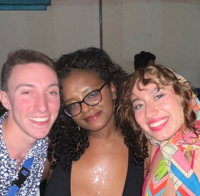 26F Looking for a Furnished Room Main Photo