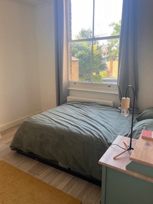Sunny double room available in Hither Green! Main Photo